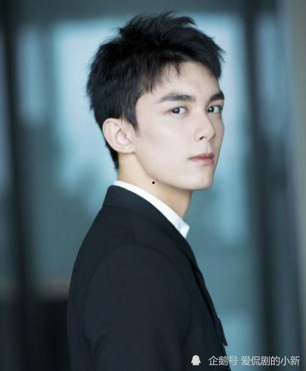 吴磊赵露思狗仔最新爆料,甜蜜互动引热议